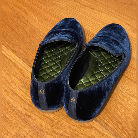 Birdies The Starling in Navy Blue Velvet - Picture 2 of 5